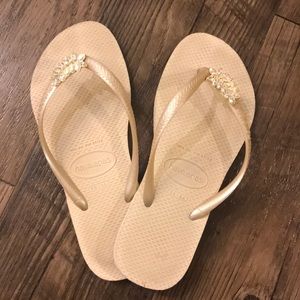 Champagne Havianas with crystals